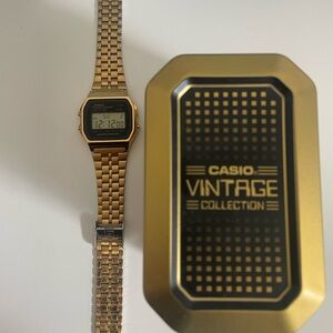 Vintage Casio gold watch